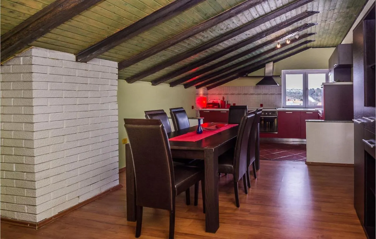 7 Bedroom Gorgeous Home In זאדאר 0*,  קרואטיה